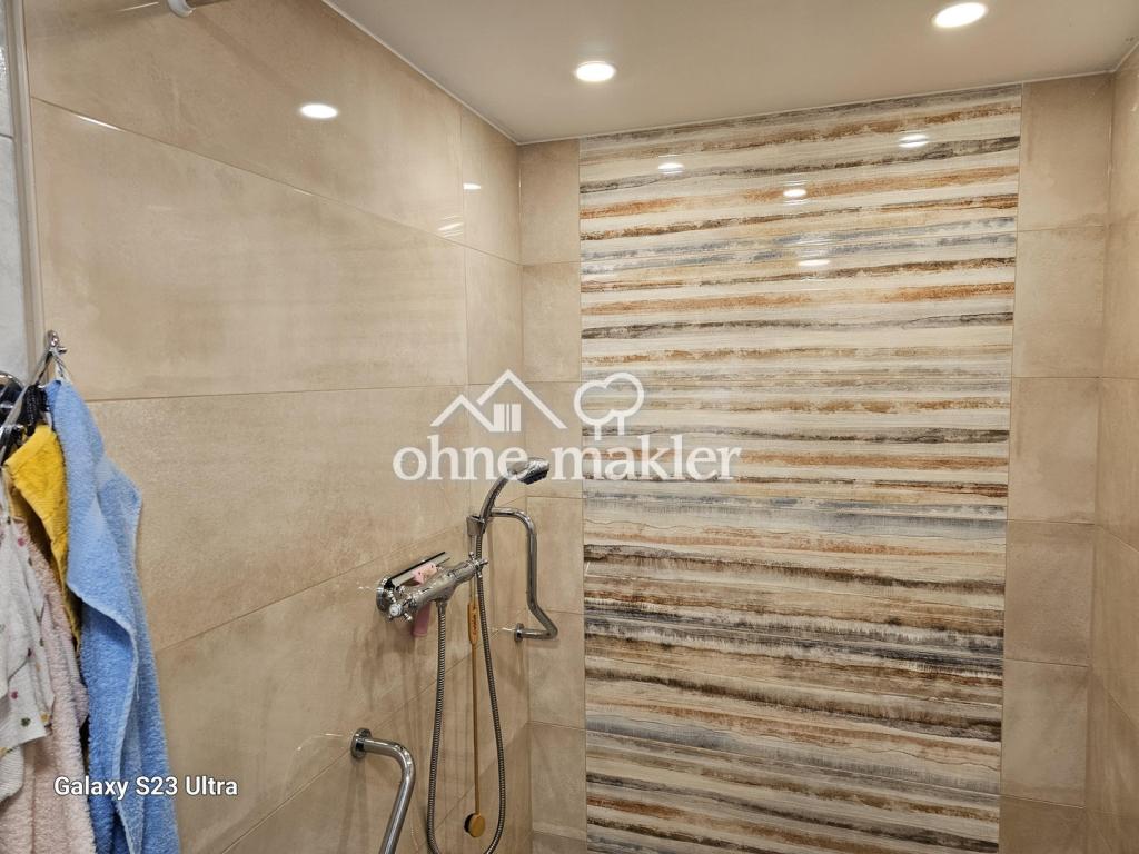 ebenerdige, große Dusche