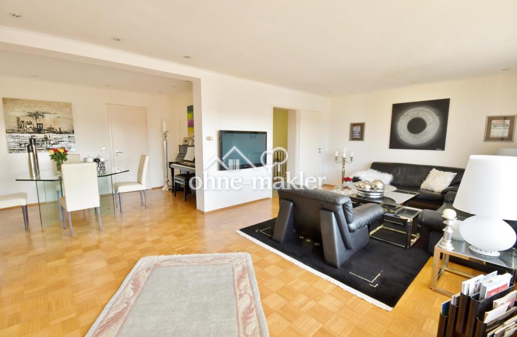 Wohnzimmer / Esszimmer