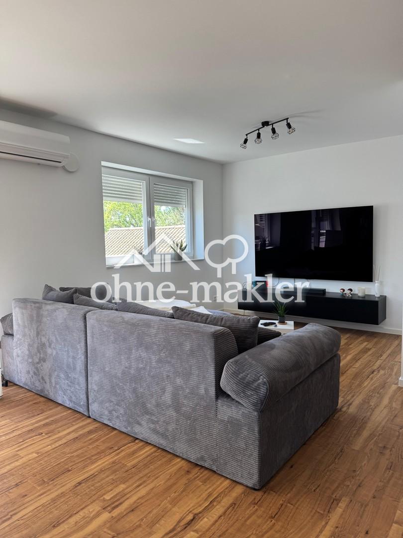 Neuwertige 67 m² Wohnung: exklusive 2,5 Zimmer Wohnung in Bad Schönborn mit Balkon - Photo 2