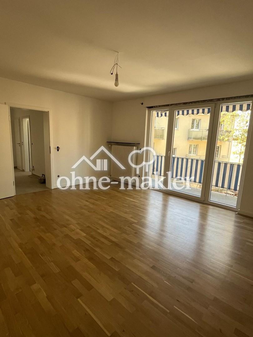 Beste Lage! - sanierte Einzimmerwohnung mit großem Balkon - Foto 1