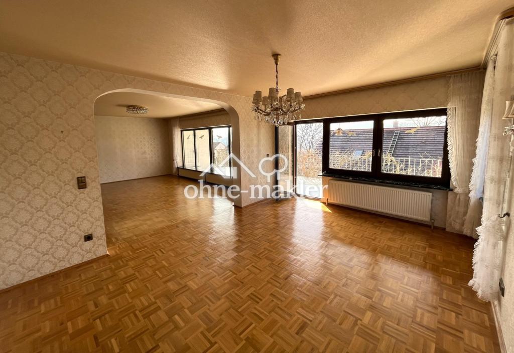 Esszimmer mit Balkon
