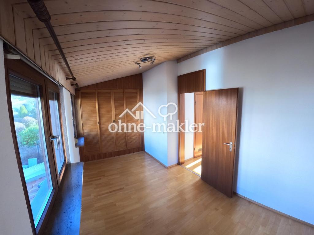 Zimmer 2 OG