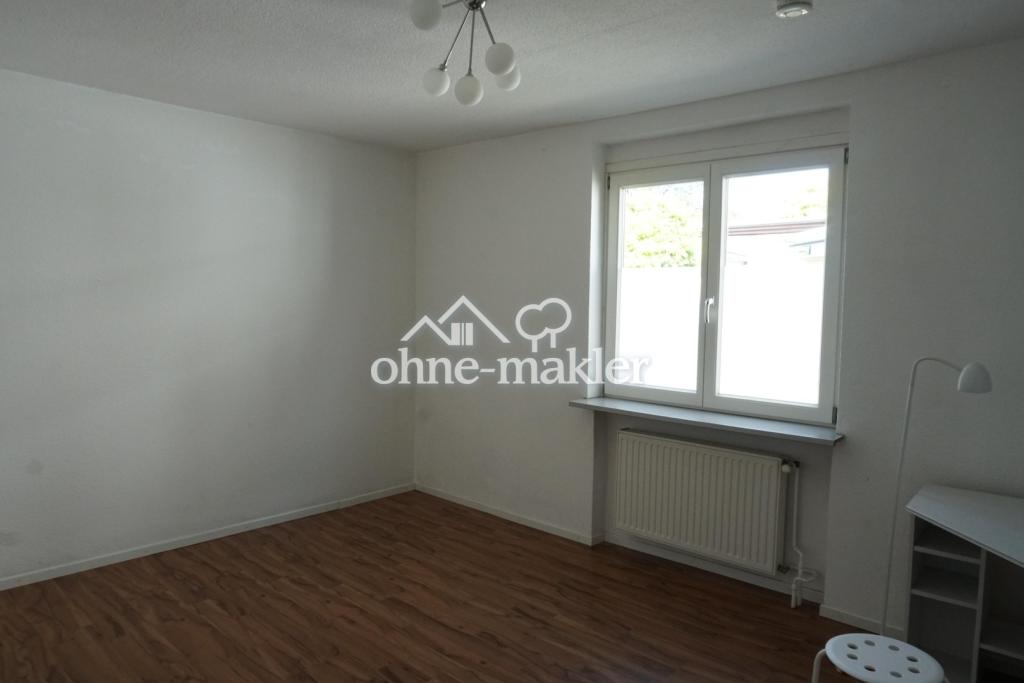 Schlafzimmer unten  Ost