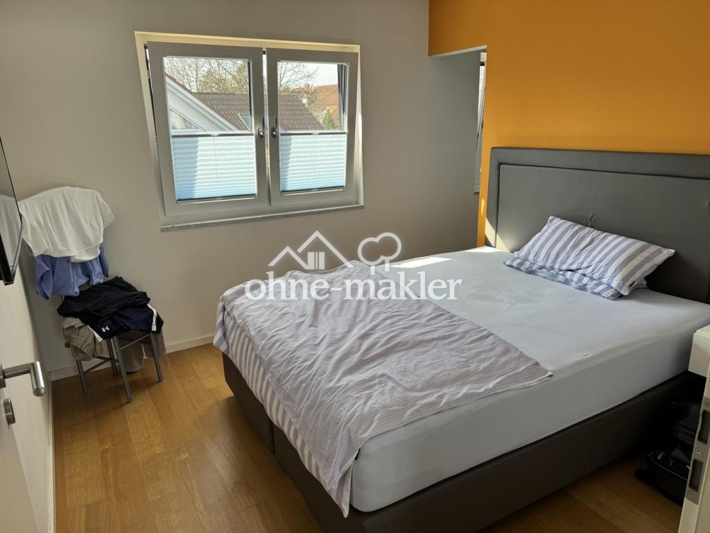 Schlafzimmer 1