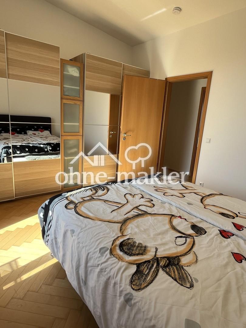 Schlafzimmer zum Flur