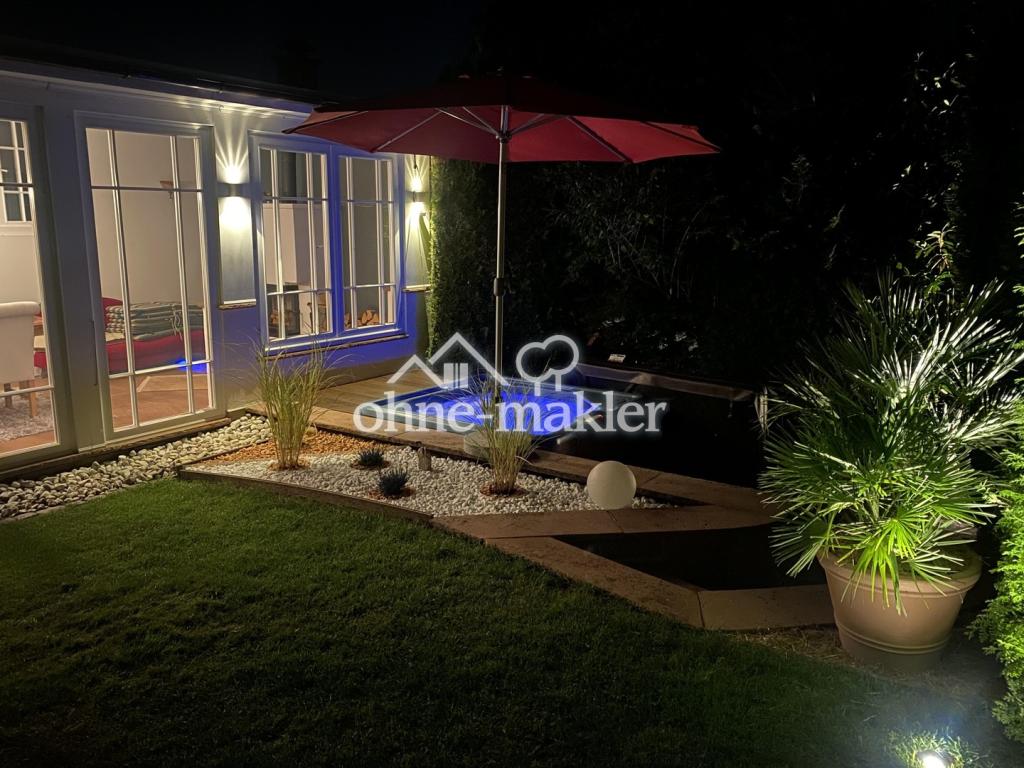 Garten mit Whirlpool