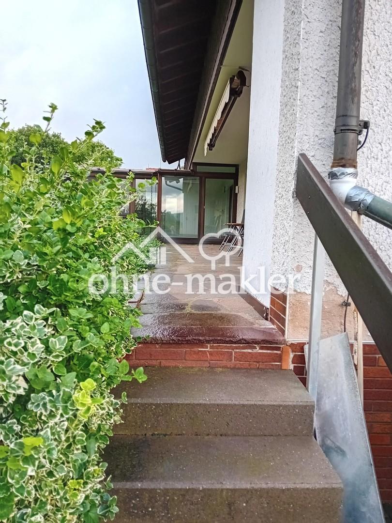 Zugang zur Terrasse vom Garten