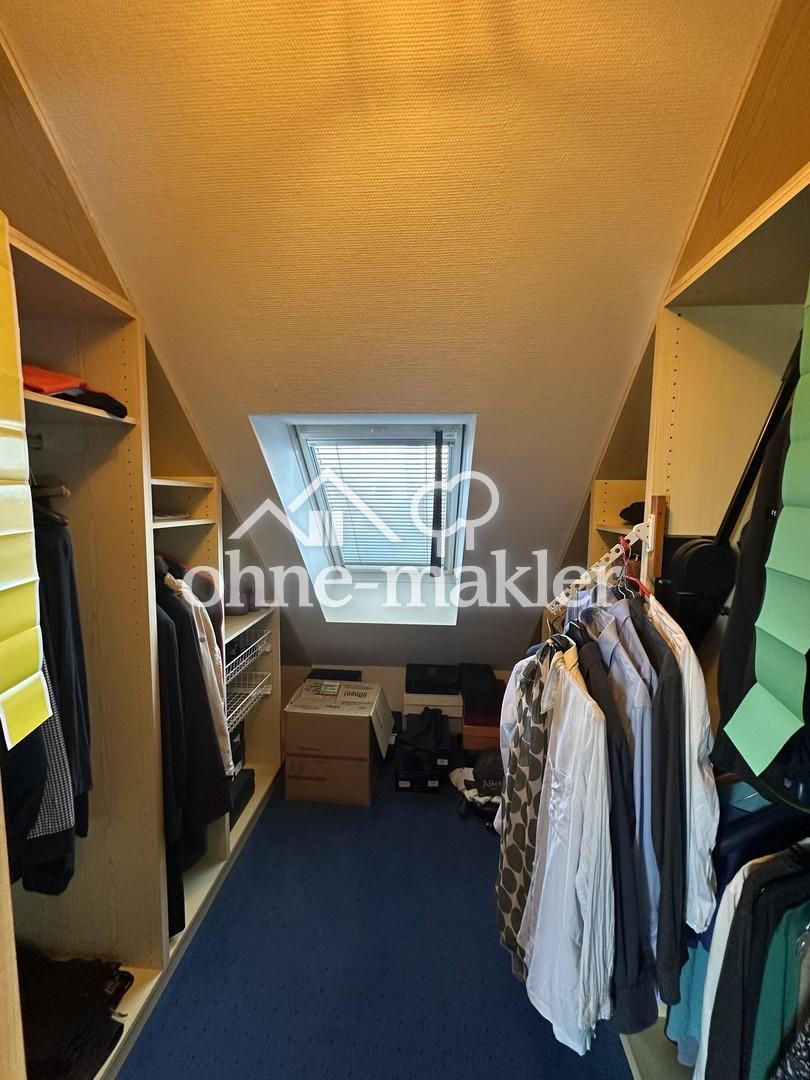 Begehbarer Kleiderschrank 1