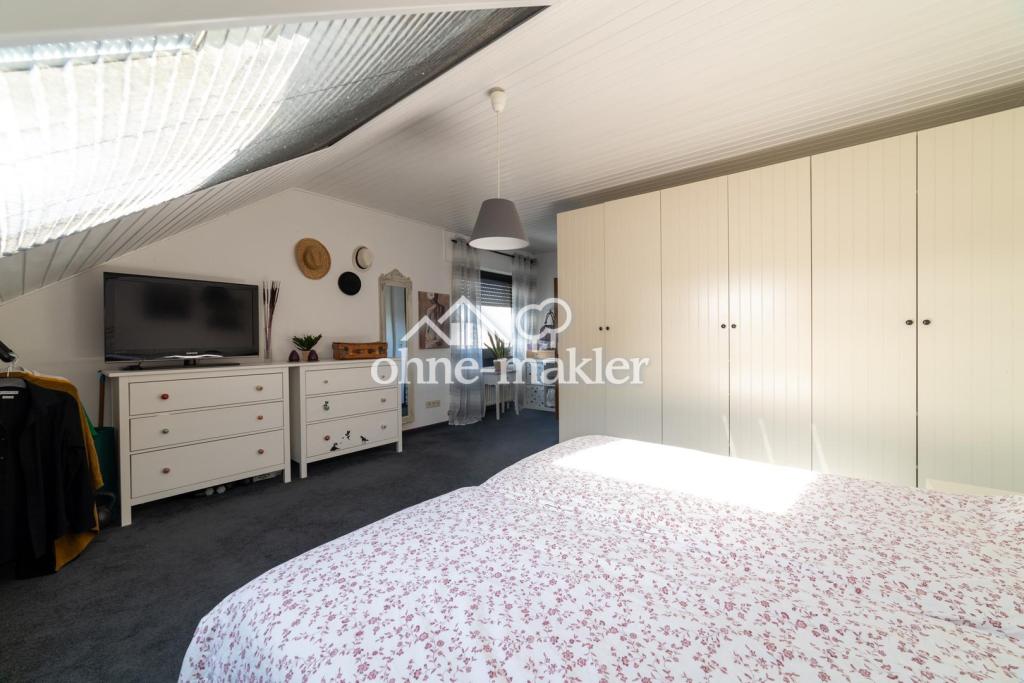 Schlafzimmer OG