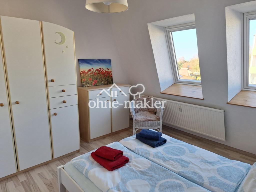 Schlafzimmer Blick zum Fenster