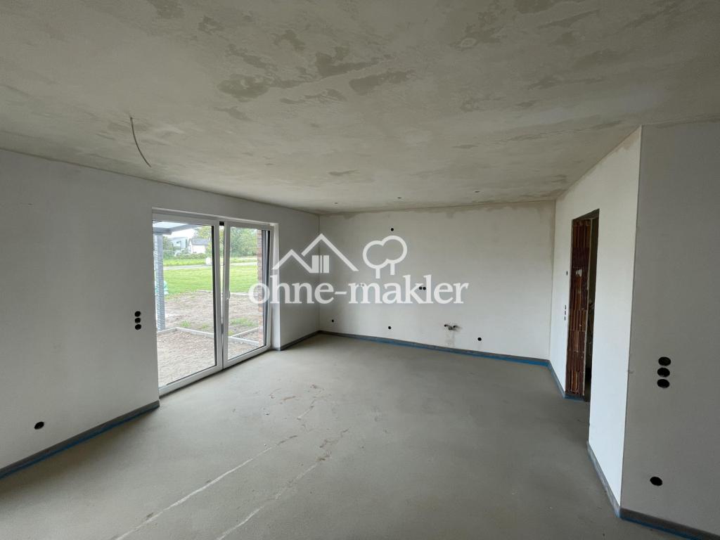 Wohn-/Esszimmer (Küchenseite)