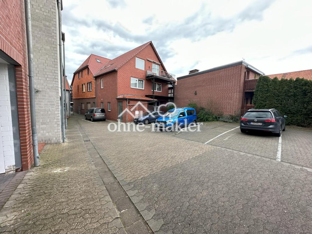 Innenhof inkl. PKW-Stellplätze