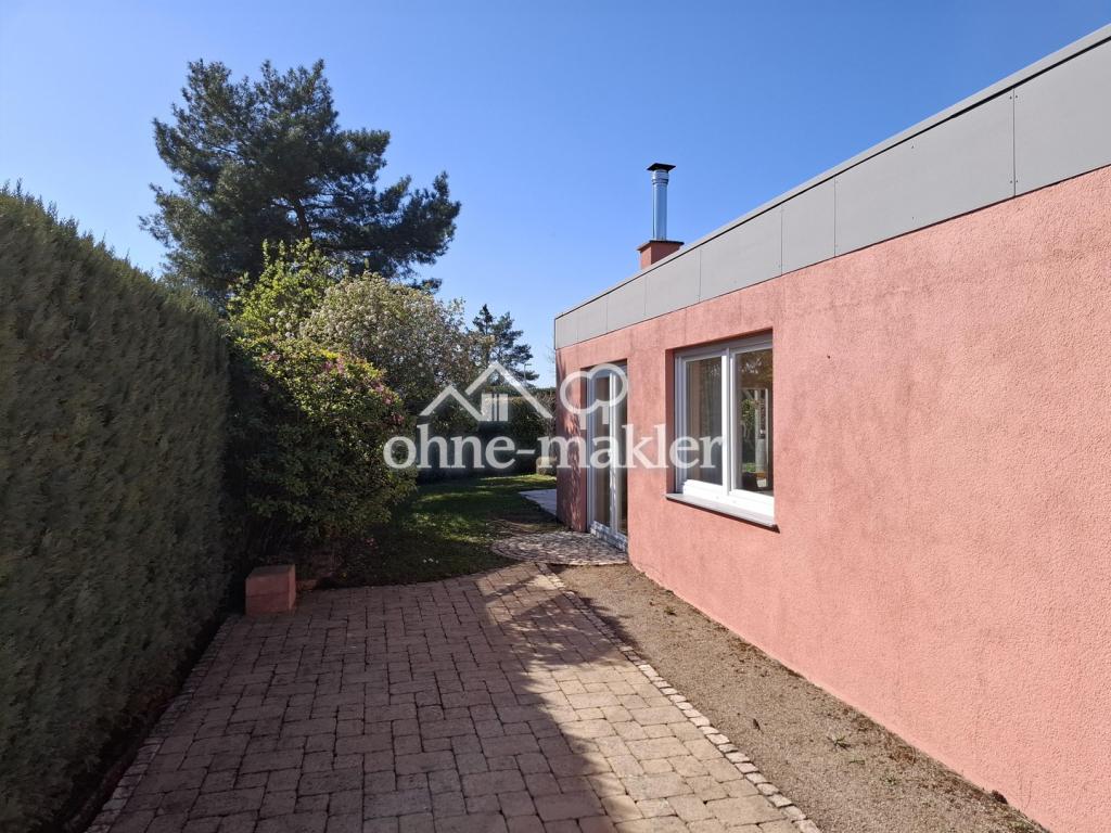 Südseite mit Seitenterrasse