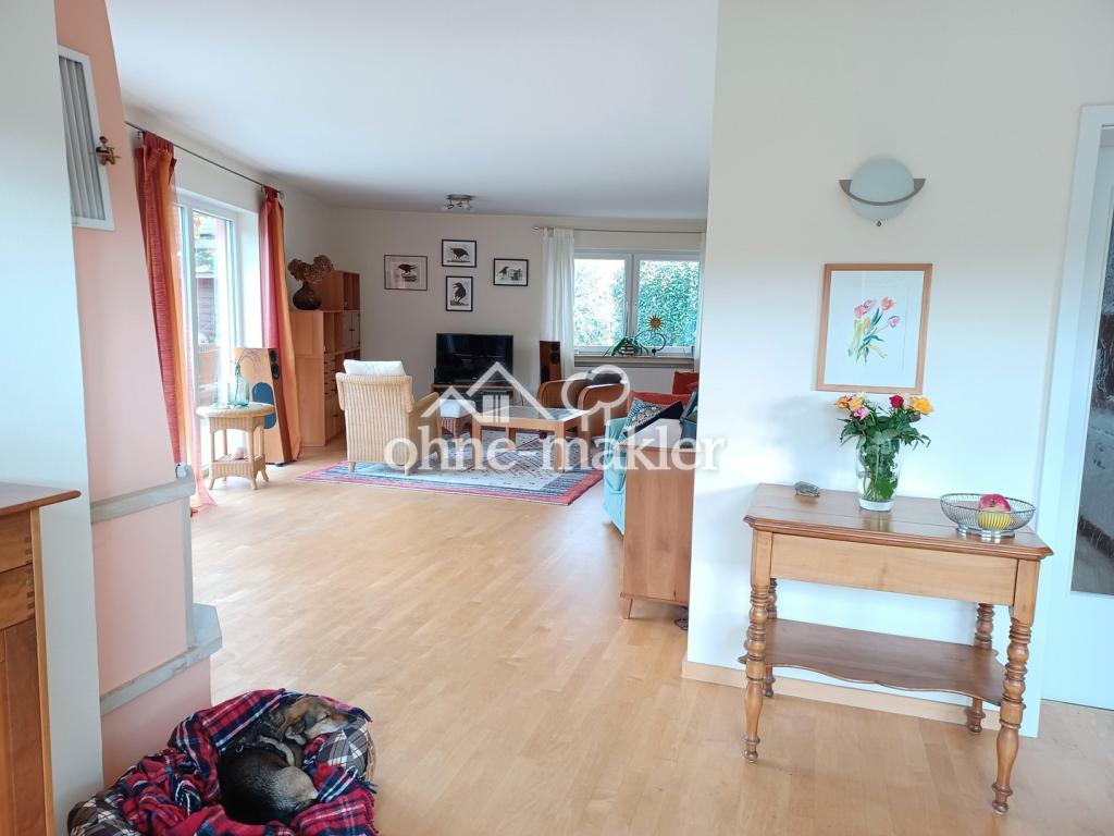 Blick vom Esszimmer ins WZ 