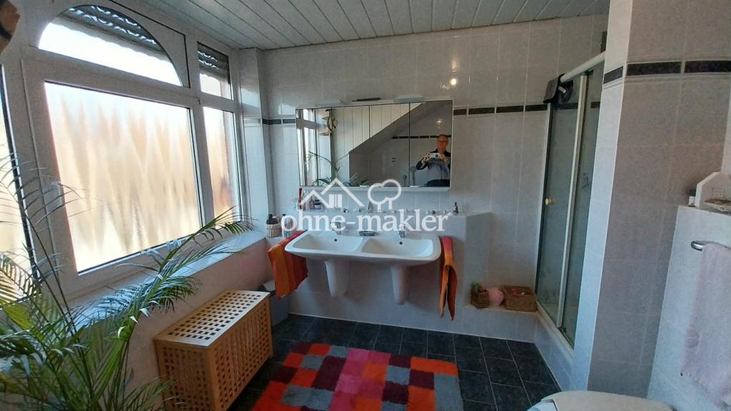 (Eltern-)Badezimmer