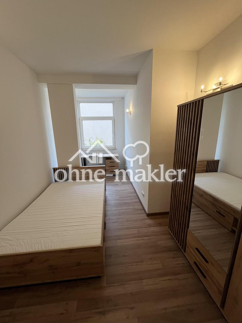 Schlafzimmer 4
