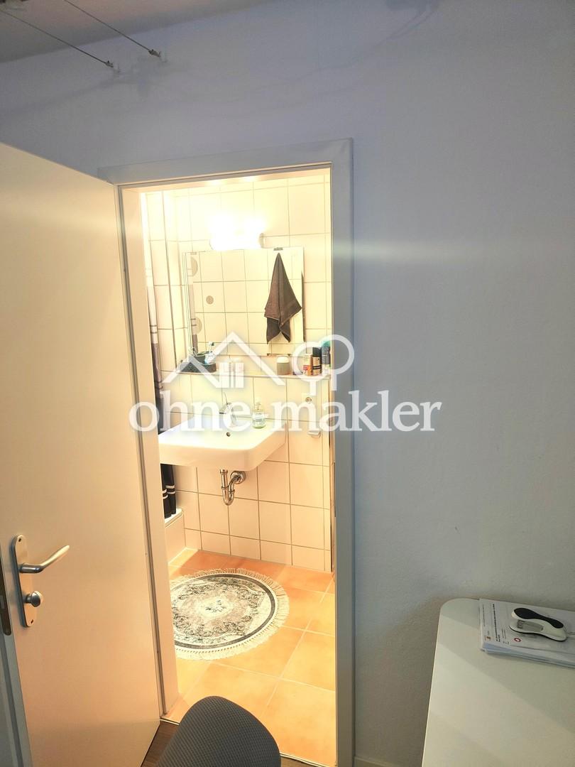 Bad UG im Zimmer UG