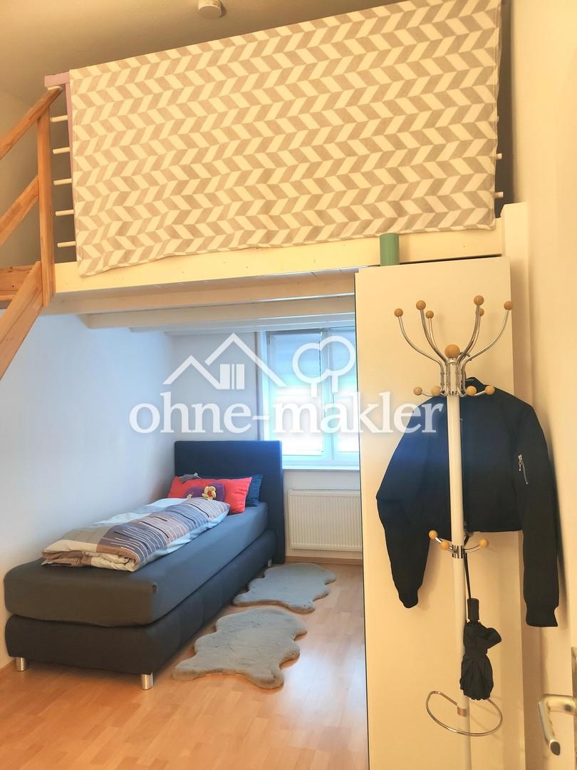 Zimmer 1 OG ca. 12 qm