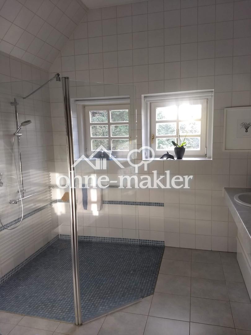 Masterbad mit begehbarer Dusch