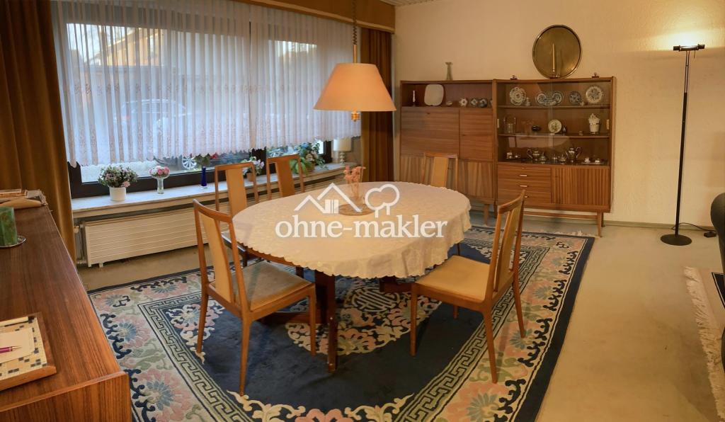 Wohn- und Esszimmer, Straßense