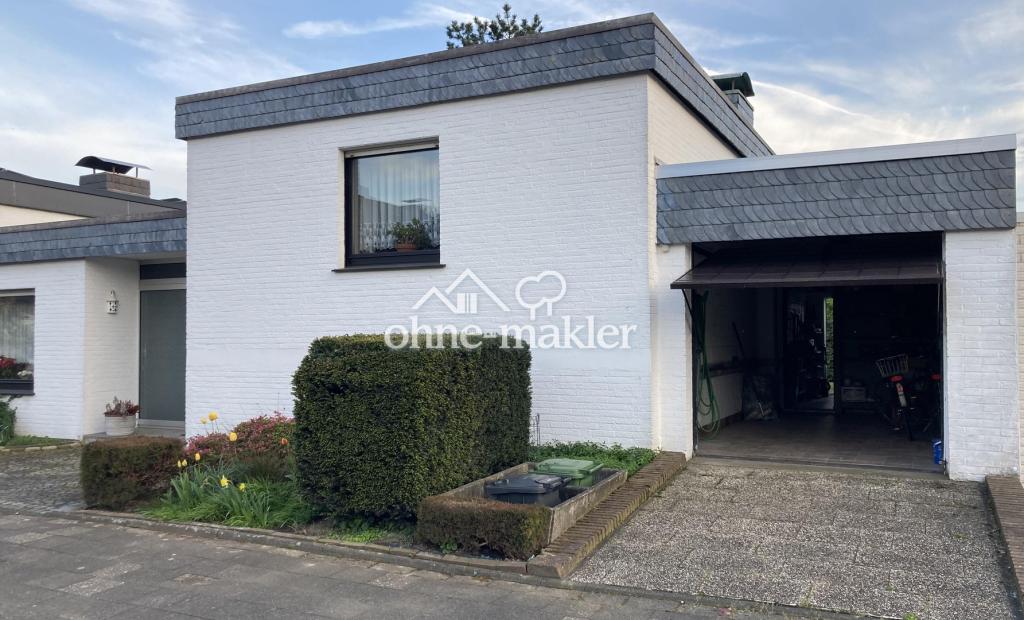 Vordergarten und Garage