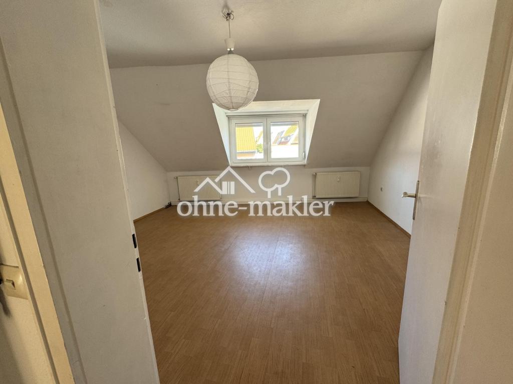 2. OG rechts: Zimmer