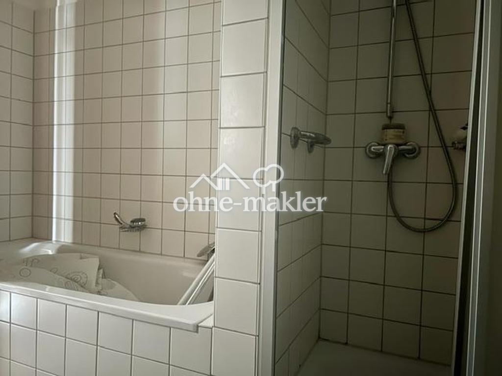 Wanne, Dusche