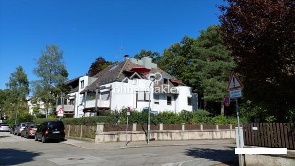 Straßenansicht Eckgrundstgück