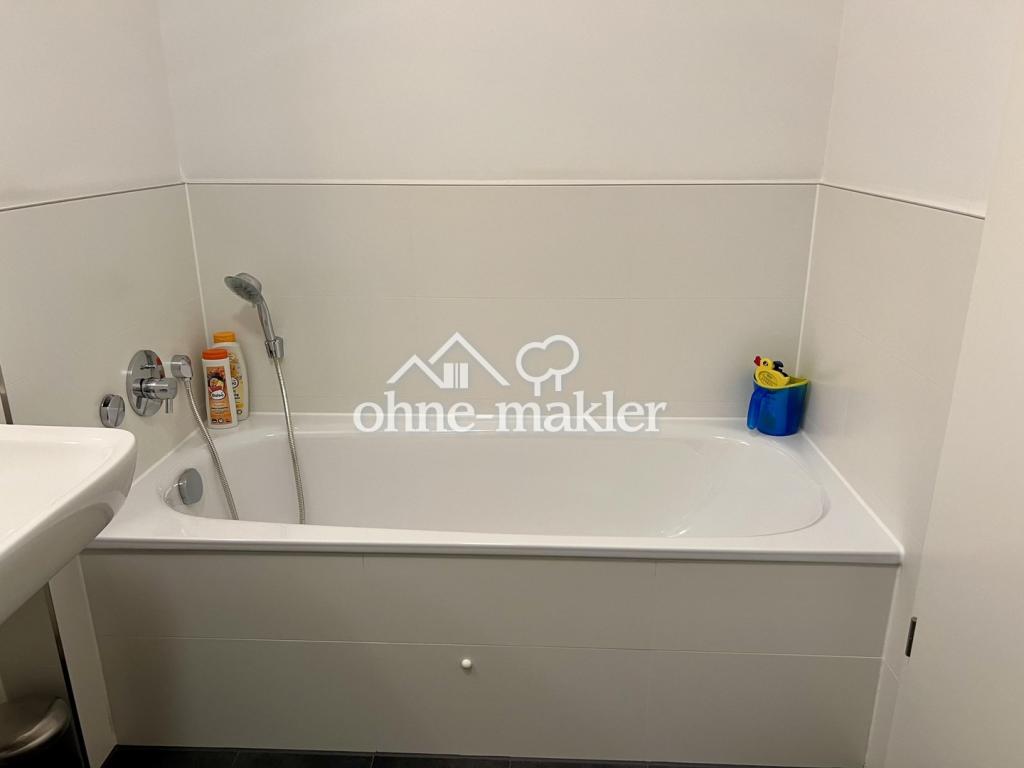 Badewanne in Bad 1
