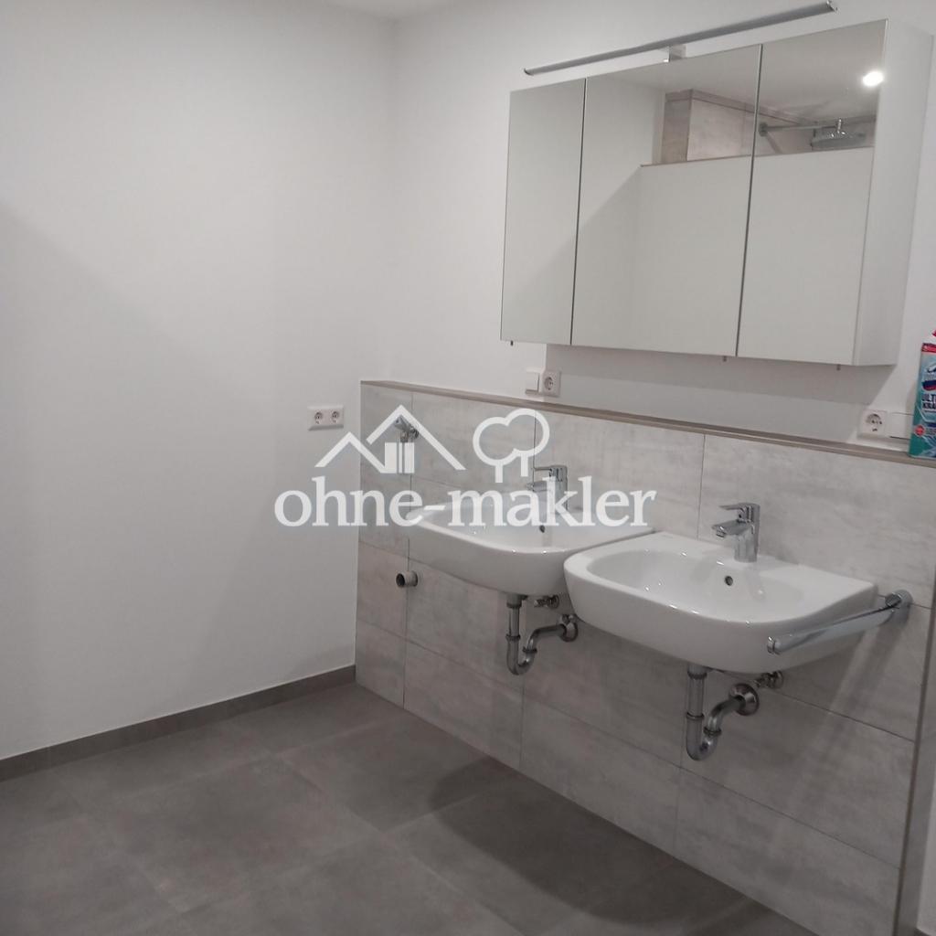 großes Badezimmer