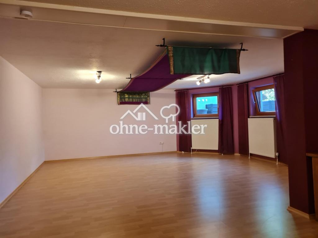 großer Raum KG