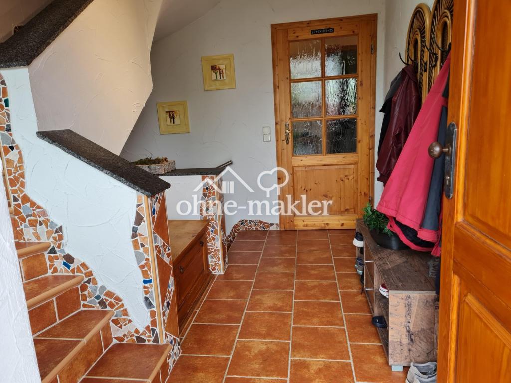 Garderobe EG