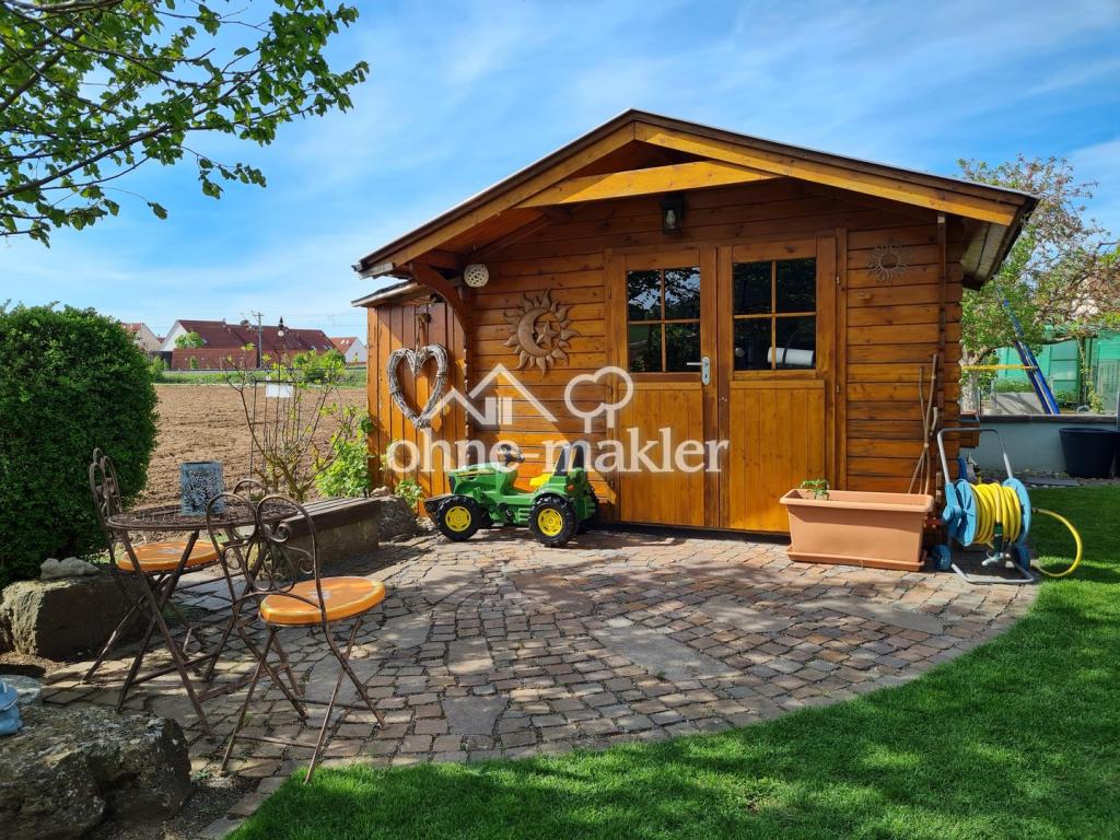 Holzhaus mit Sonnenterasse