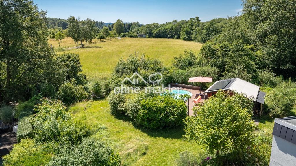 Blick zum Pool