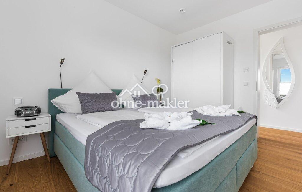Schlafzimmer 1, Boxspringbett