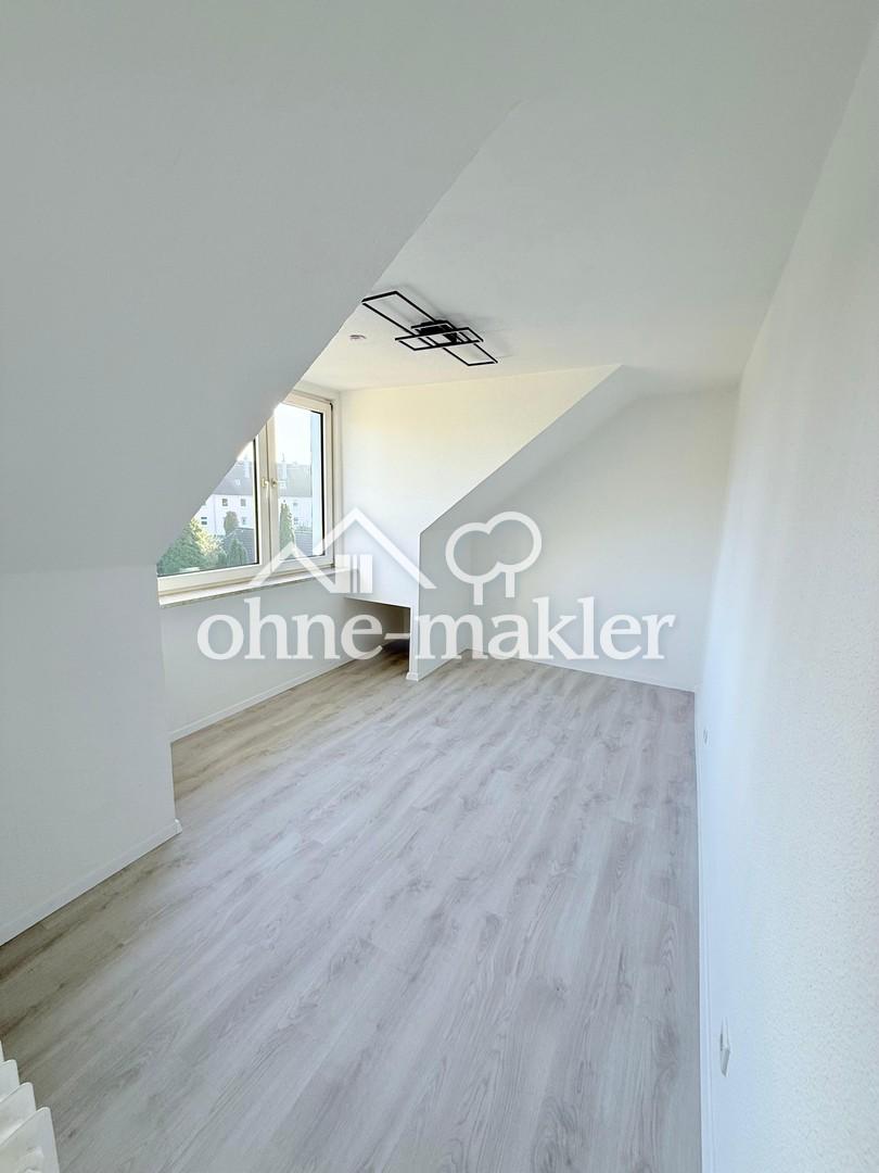 Kleines Schlafzimmer 1 von 2