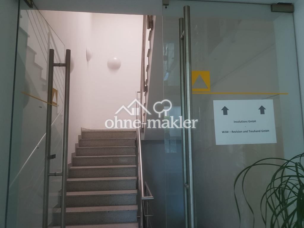 Treppe zur Ihrer Bürofläche