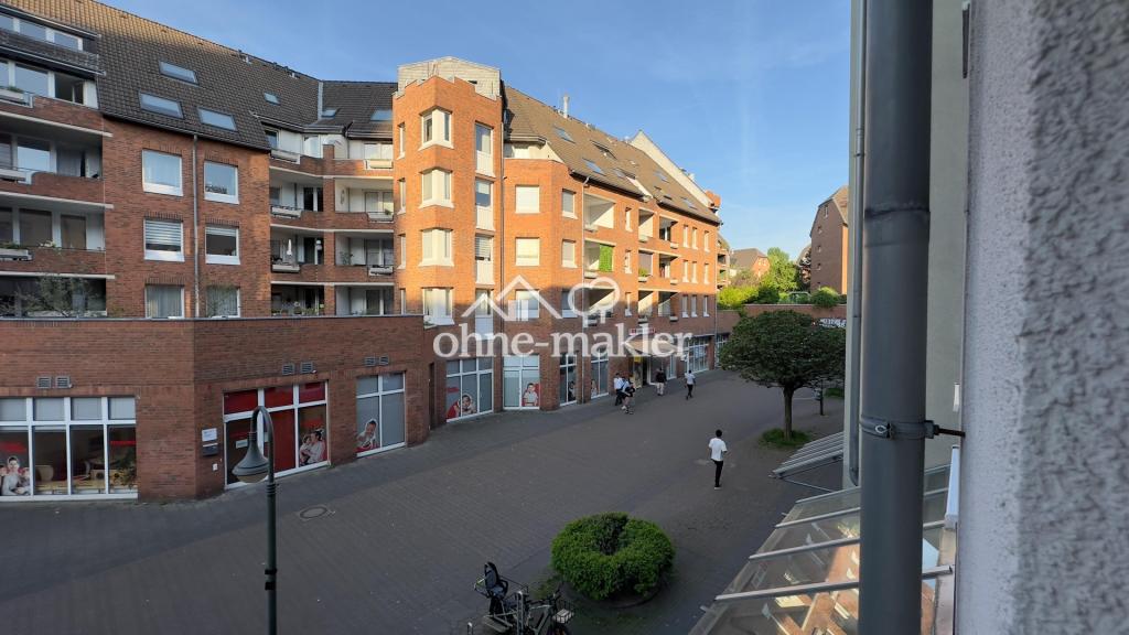 Blick in Fußgängerzone rechts