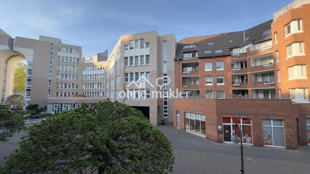 Blick in Fußgängerzone links