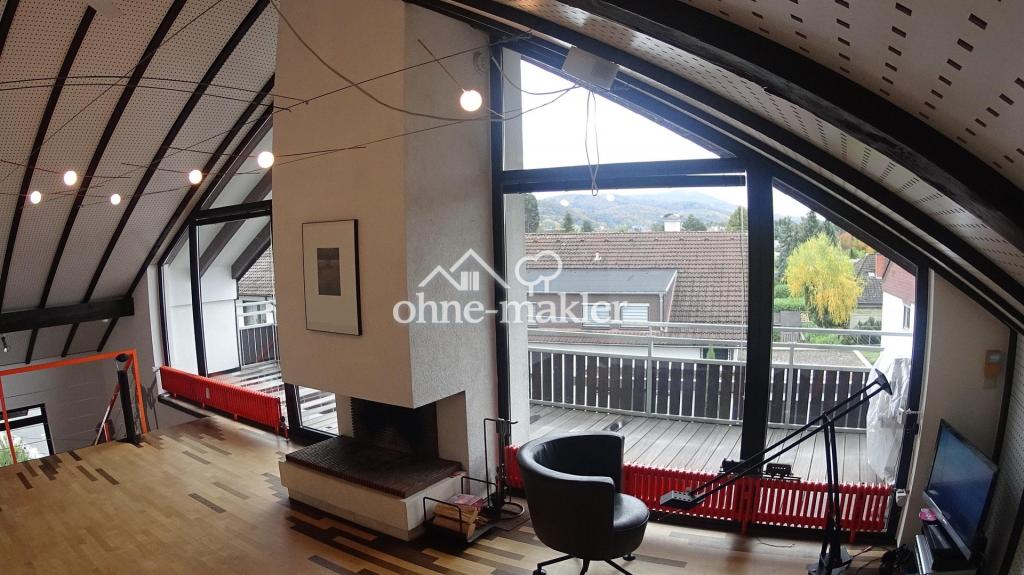 Wohnzimmer zum Südbalkon