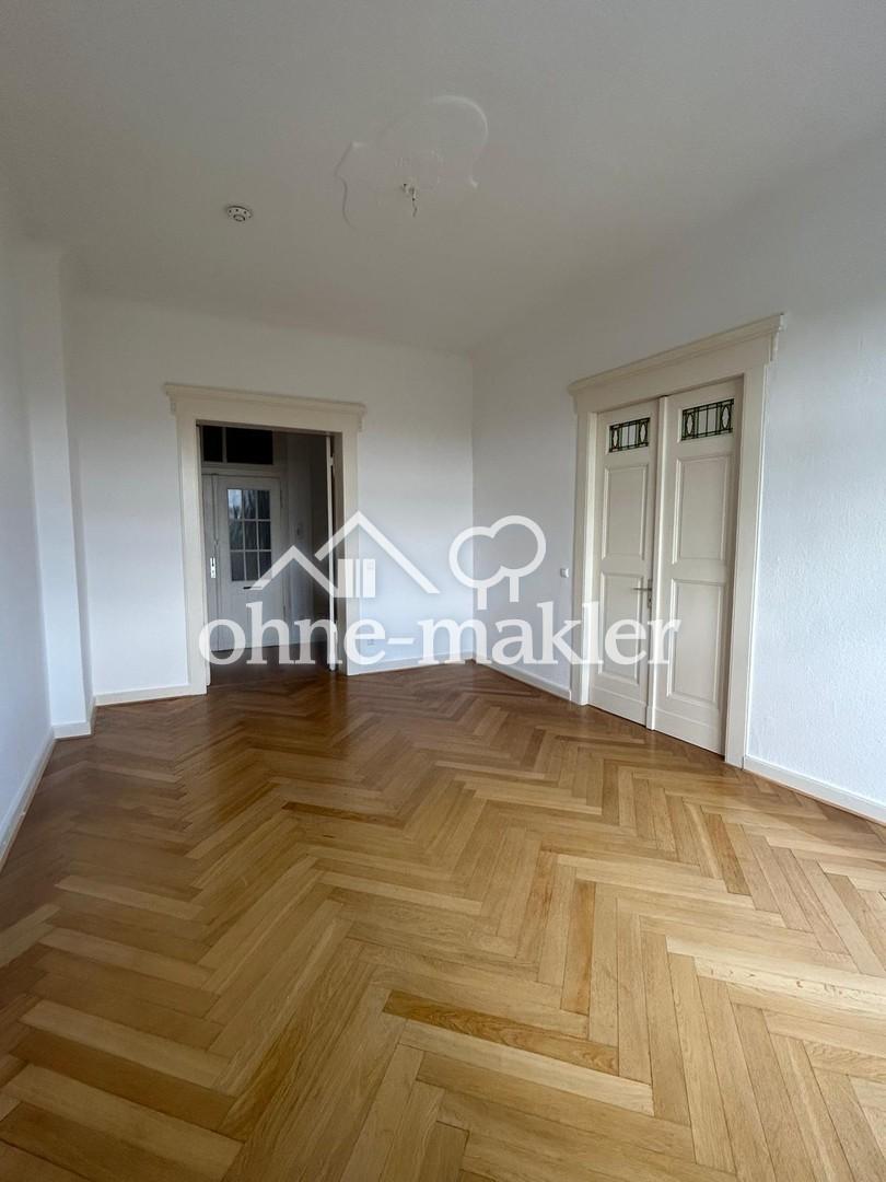 Frisch renoviert: 4-Zimmer-Whg. mit franz. Balkon am Rande des Paulusviertels - Photo 2