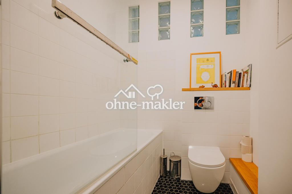 Badezimmer mit Badewanne