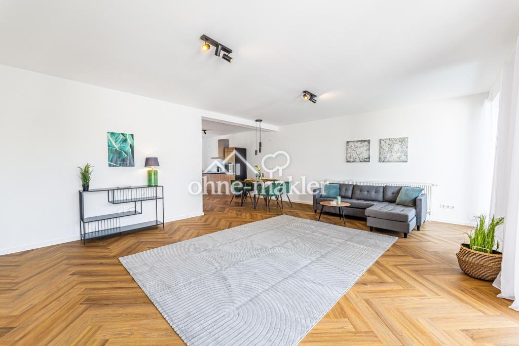 Wohnzimmer mit Essplatz EG