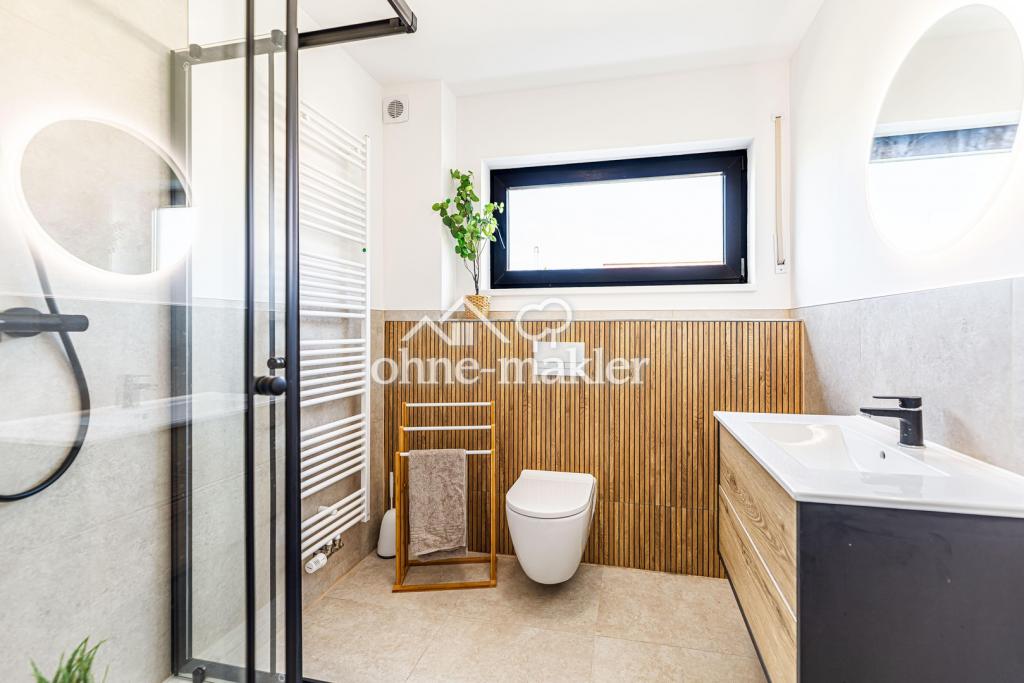  Elternbad mit Dusche EG