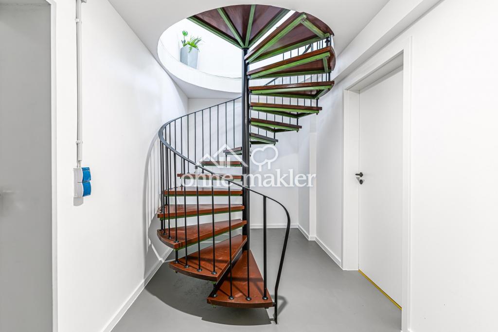 Solide Wendeltreppe