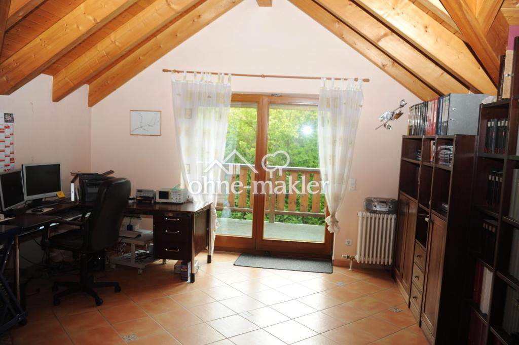 Arbeitszimmer mit Balkon