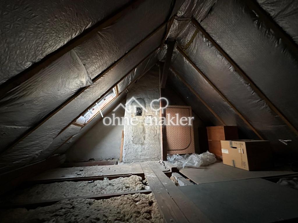 isolierter Spitzboden