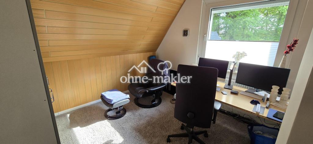 aktuell Arbeitszimmer im OG