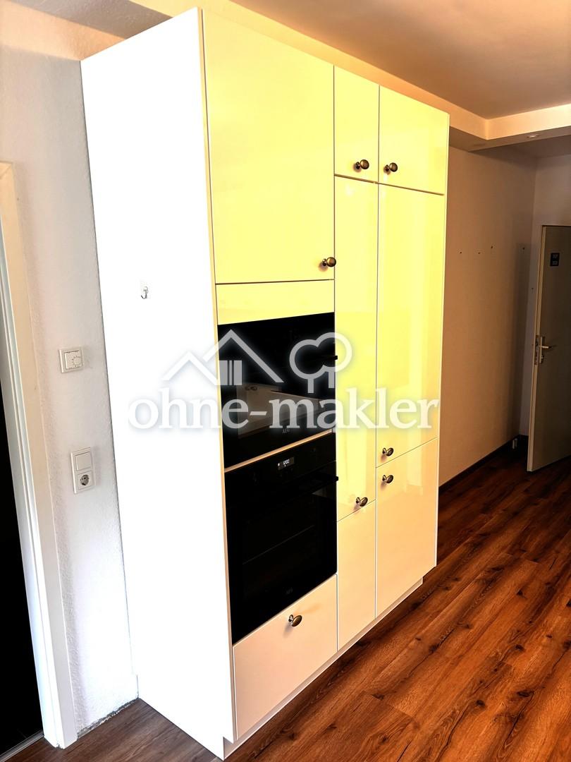 Backofen, Mikrowelle und Kühl-