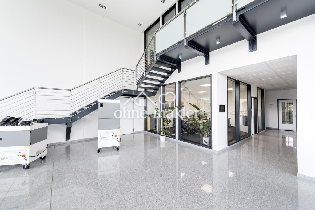 Foyer und Besprechungszimmer